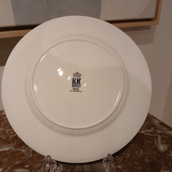 Unofficial Royal-Wedding Plates KK Outlet: Kate's Wedding List - Picture 3 of 5